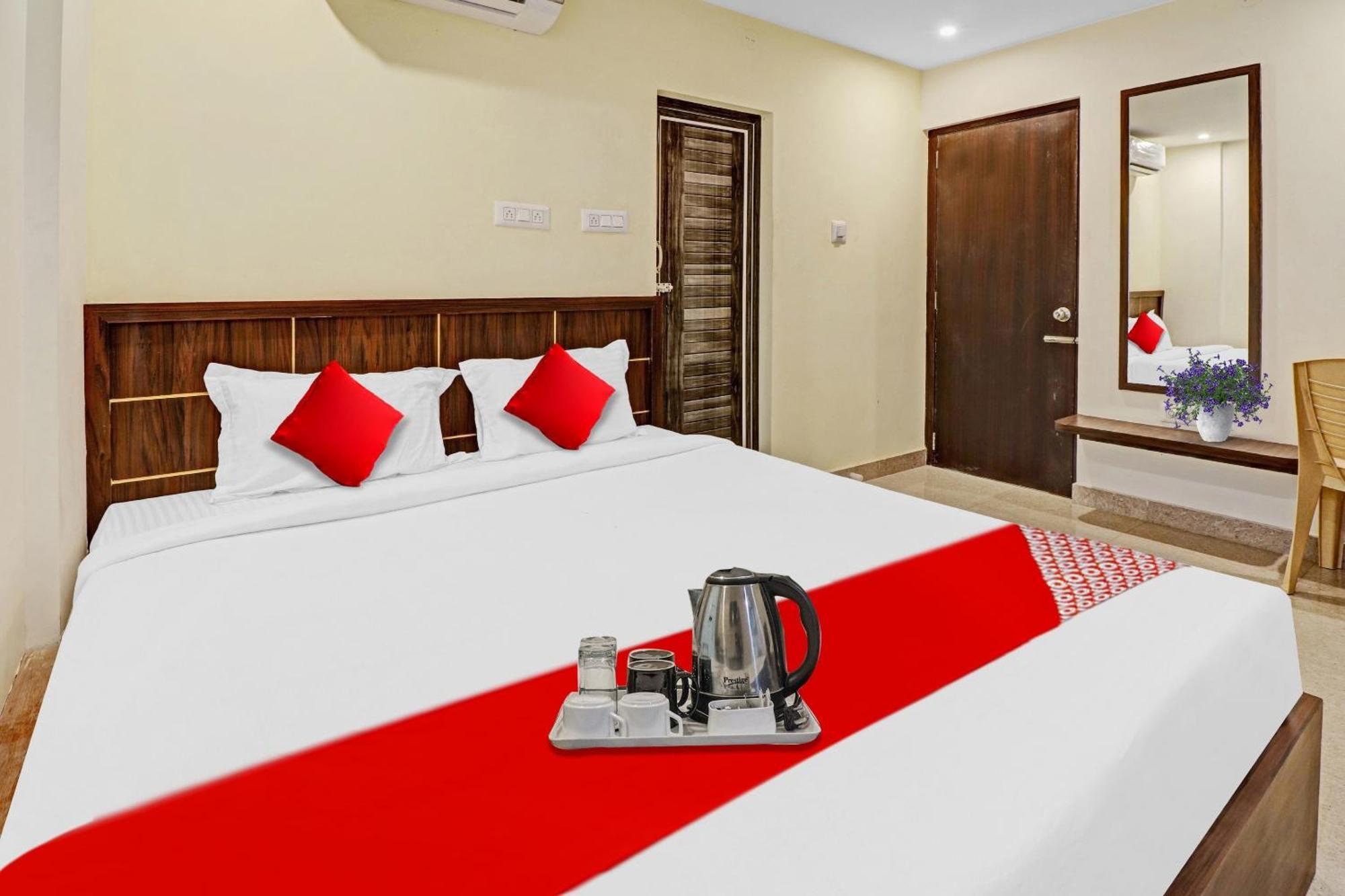 Hotel O Gn Nelli Suites Бангалор Екстериор снимка