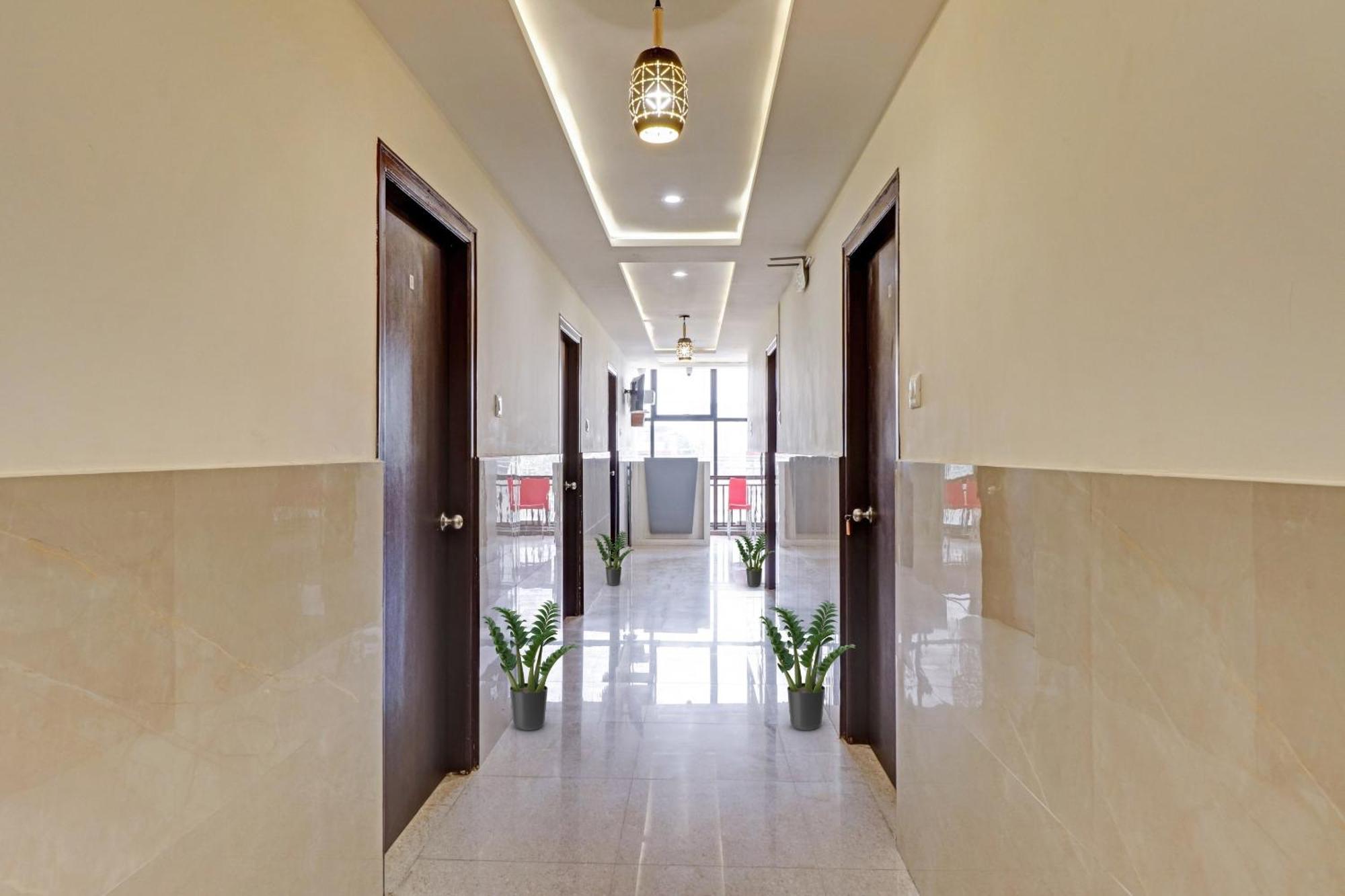 Hotel O Gn Nelli Suites Бангалор Екстериор снимка
